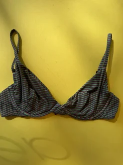 Acacia: Manhattan Underwire Bikini Top - S, Last One!