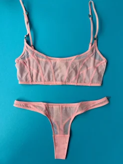 Anoeses: Renne Mesh Bra - Pink