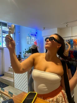 Azaleas: Rechargeable Hand Fan