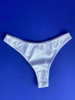 Calomel: Tawa Thong - White