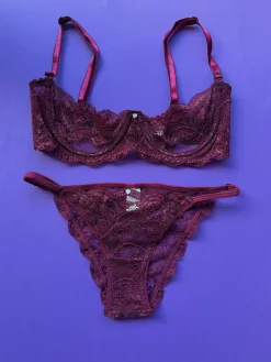 Clo: Fortuna Abierto Half Cup Bra - Crushed Berry