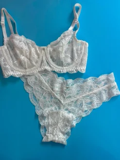 Clo: Fortuna Lace Demi Underwire Bra - White