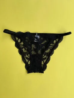Clo: Fortuna Lace String Bikini - Black