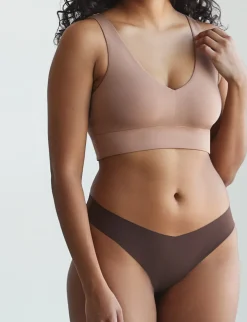 Commando: Seamless Thong - Mocha