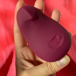 Dame: Pom Flexible Toy