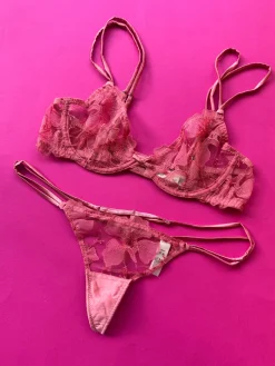 Fleur du Mal: Harper Embroidery G-String - Pink Cadillac