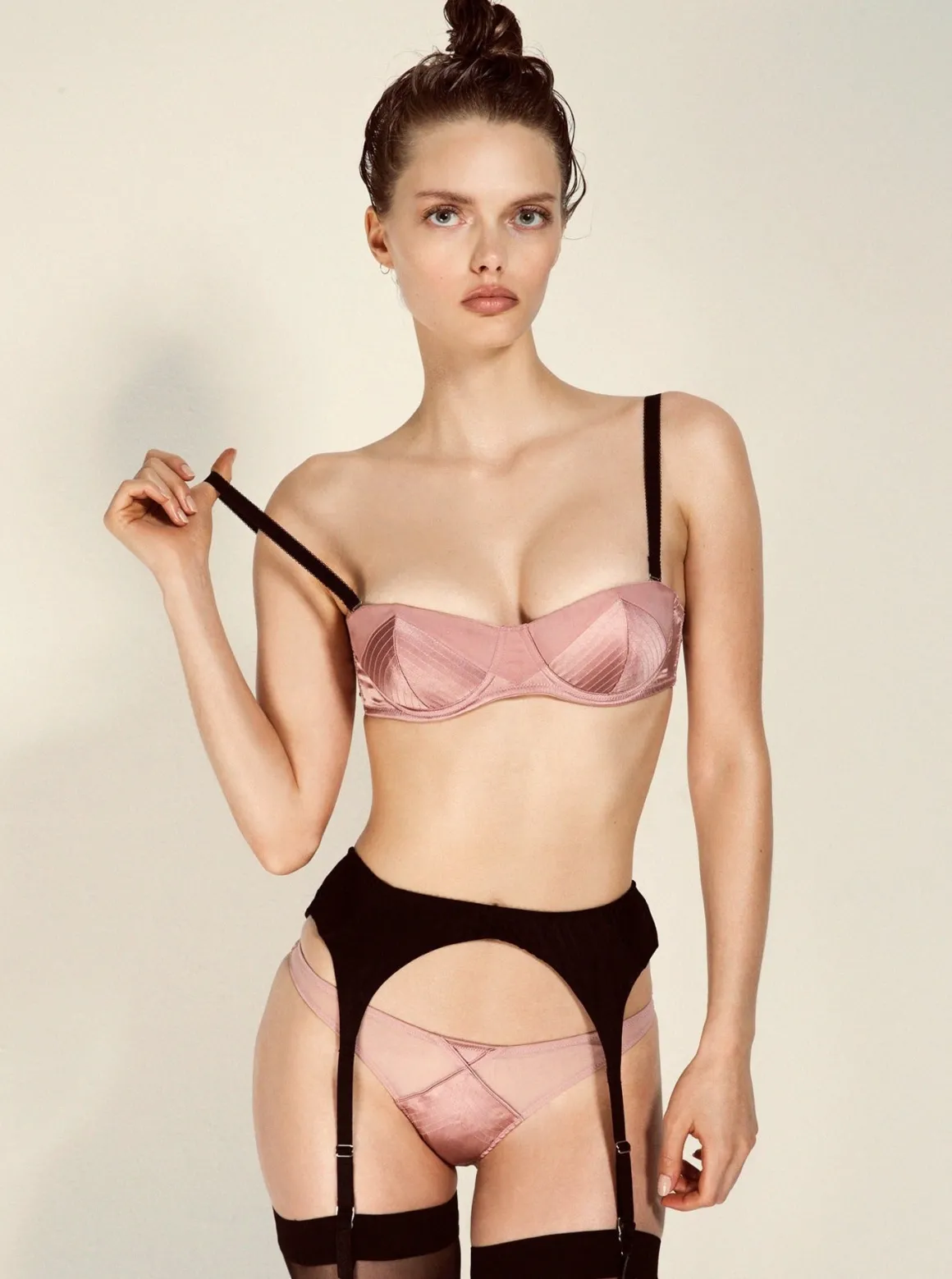 Fleur du Mal: Satin Top Stitch Garter Belt - Black