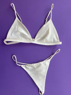 Fleur du Mal: Silk Satin Luxe V String Thong - Ivory