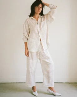 Gil Rodriguez: Big Button Up Top - White/Tan