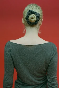 Gil Rodriguez: Shimmer Knit Scrunchie - Espresso