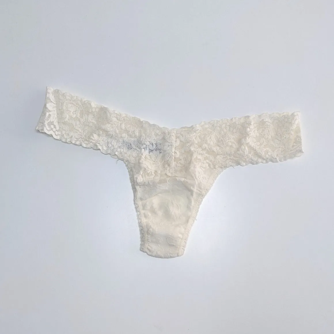 Hanky Panky: Lace Low Rise Thong - Basics
