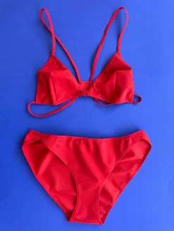 La Fille d'O: Can Thrill Triangle Bikini Top - Red