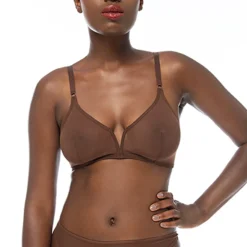 Ownbrown: Plunge V Wire Mesh Bra - Yemoya