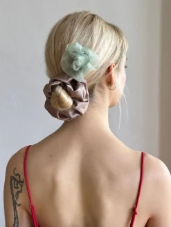 Room Shop: Rose Hair Pin - Red