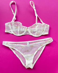 Yasmine Eslami: Rebecca Panty - Muguet