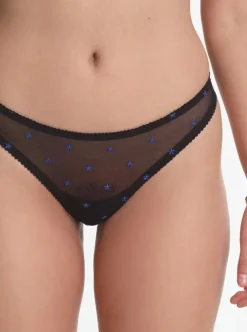 Yasmine Eslami: Rebecca Thong - Starry Night